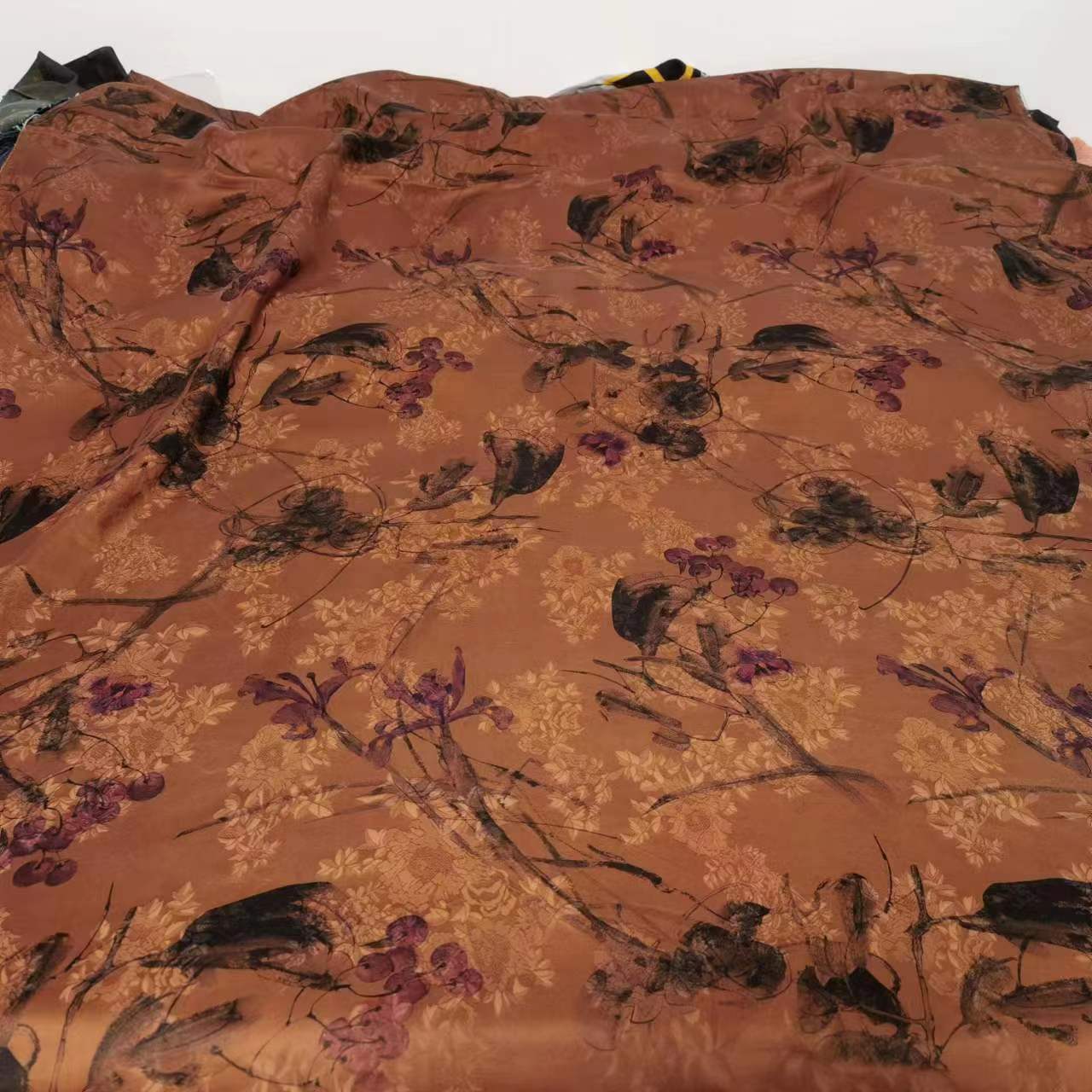 正宗香云纱布料百分百桑蚕丝提花透孔花萝高端连衣裙服装莨绸面料