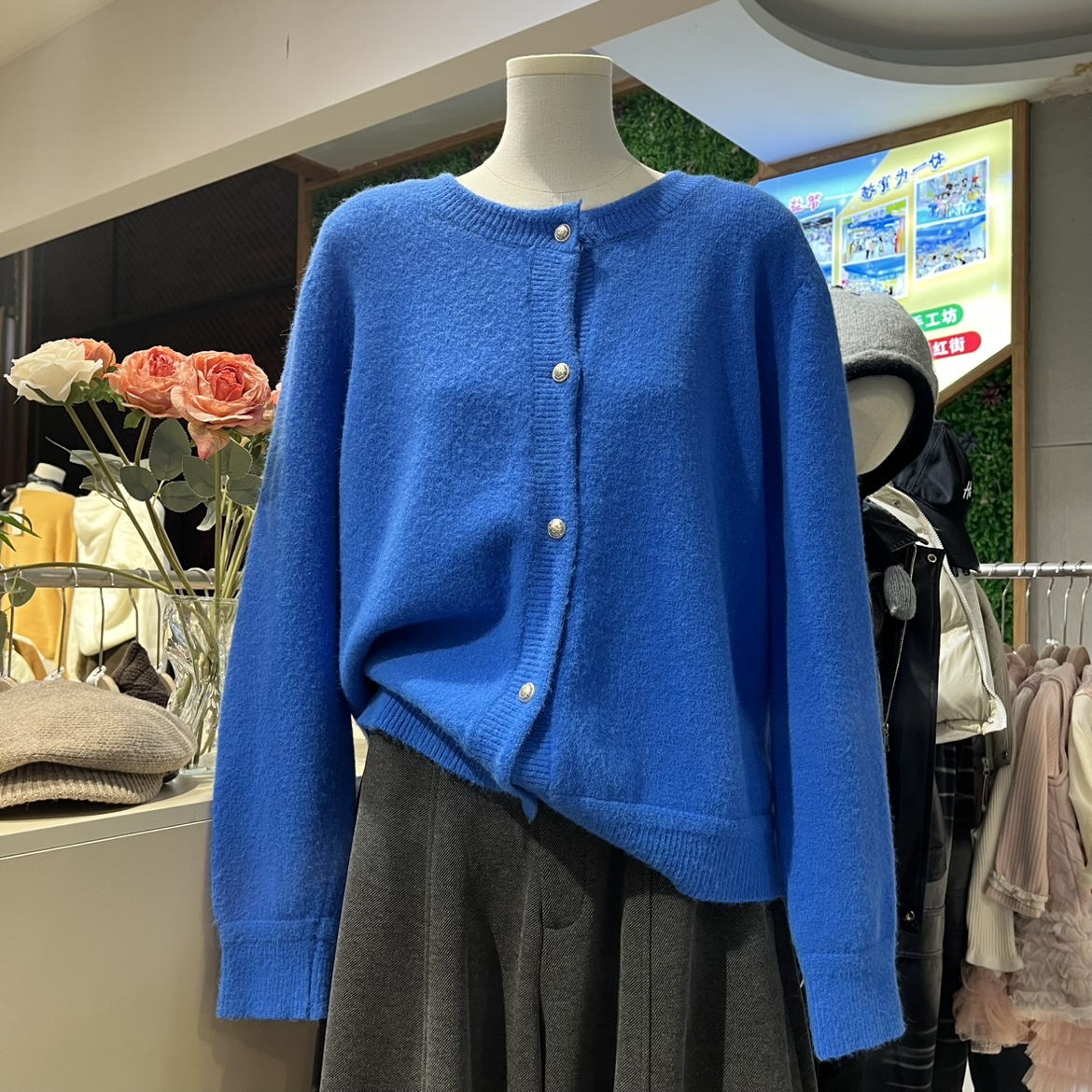 克莱因蓝色针织毛衣开衫外套女2025秋冬大码胖mm高级感巨好看上衣