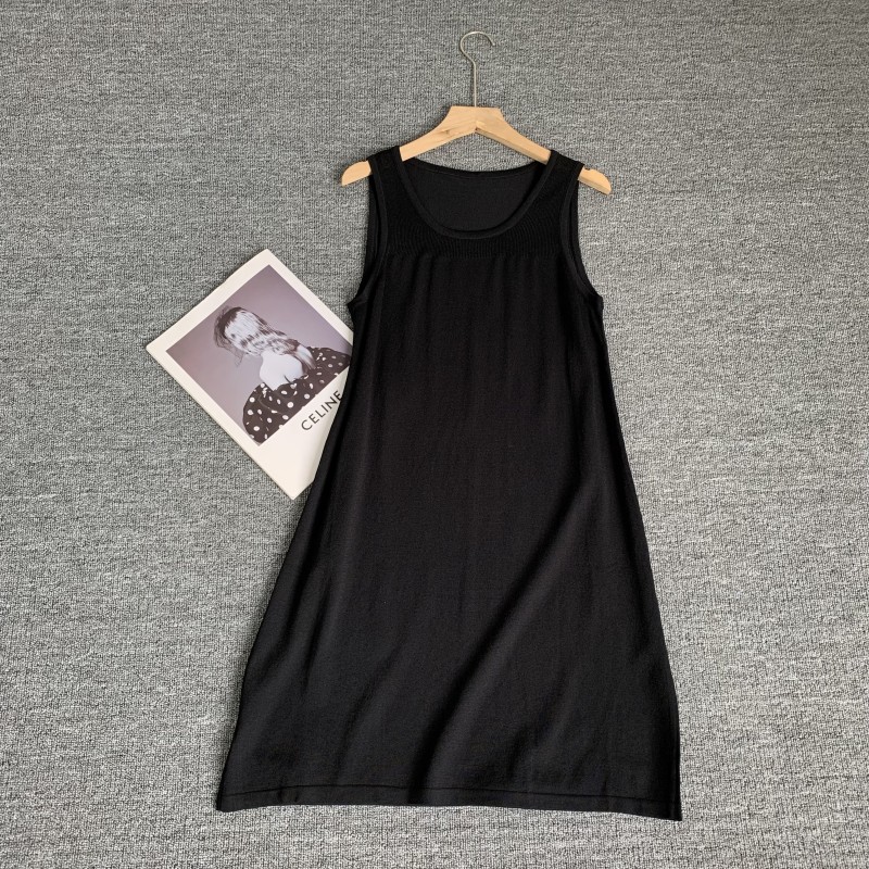 冰丝针织吊带连衣裙女夏季新款