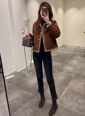 小香风羊羔毛短外套女士秋冬2025欧货新款别致设计感皮毛一体上衣