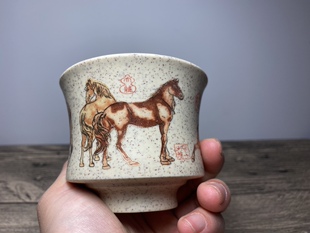 精美大气 高级主人杯 骏马160毫升 金光闪闪金丝边 原矿白脂玉