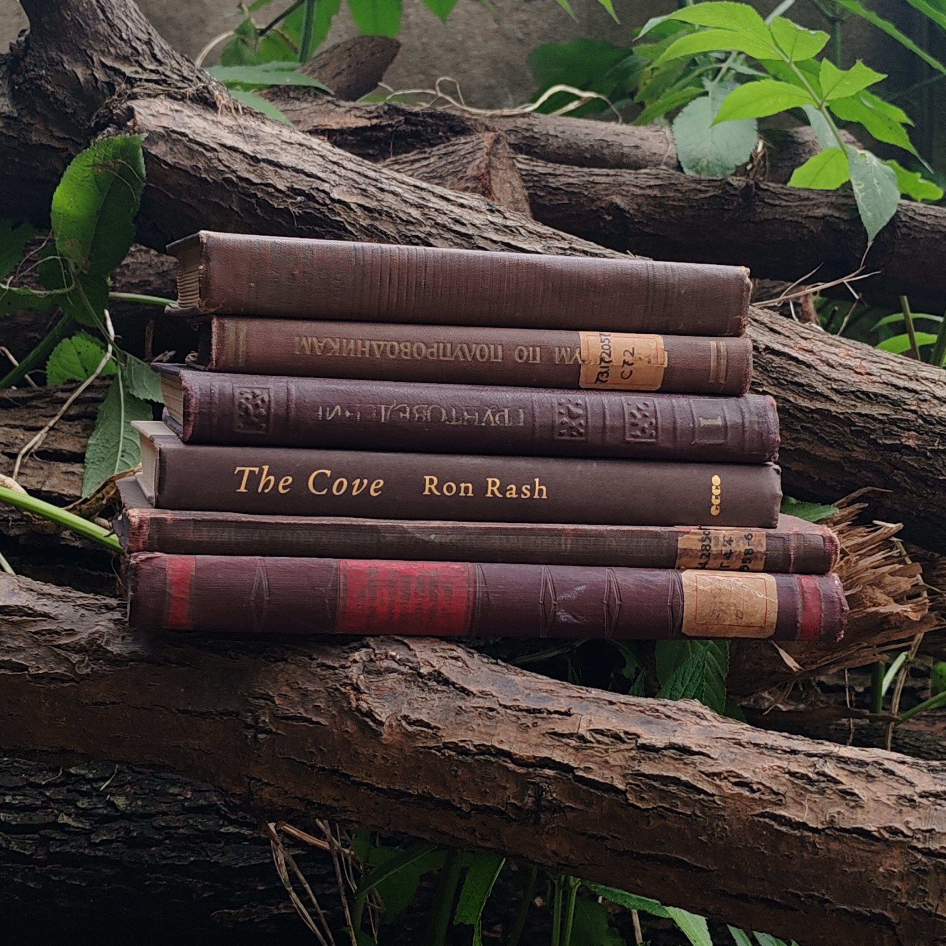 复古书籍二手发黄英文旧书古董复古书籍装饰陈列拍摄道具背景