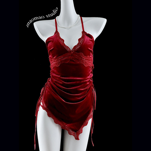 【炙热玫瑰】红丝绒深v吊带性感遮小腹开叉露背睡裙收腰显瘦睡衣