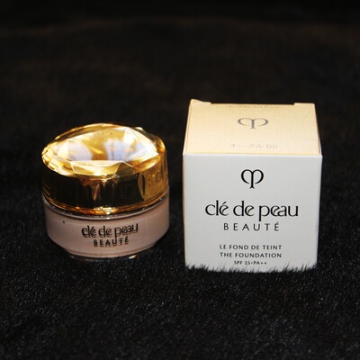 CPB肌肤之钥精致润耀粉底霜中样