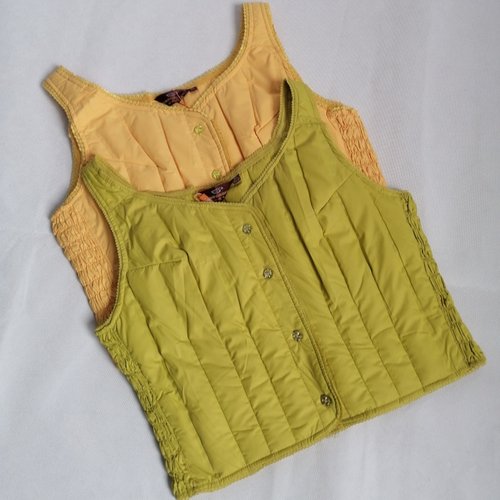 轻薄修身羽绒马甲女短款贴身坎肩