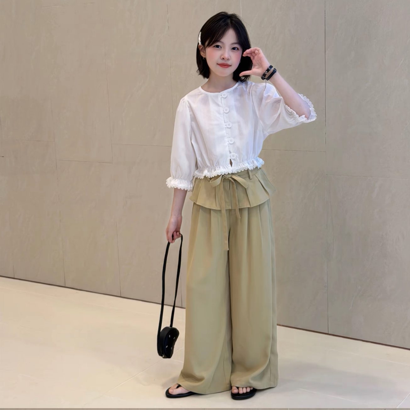 女童两面穿蕾丝衬衫屁帘裤套装