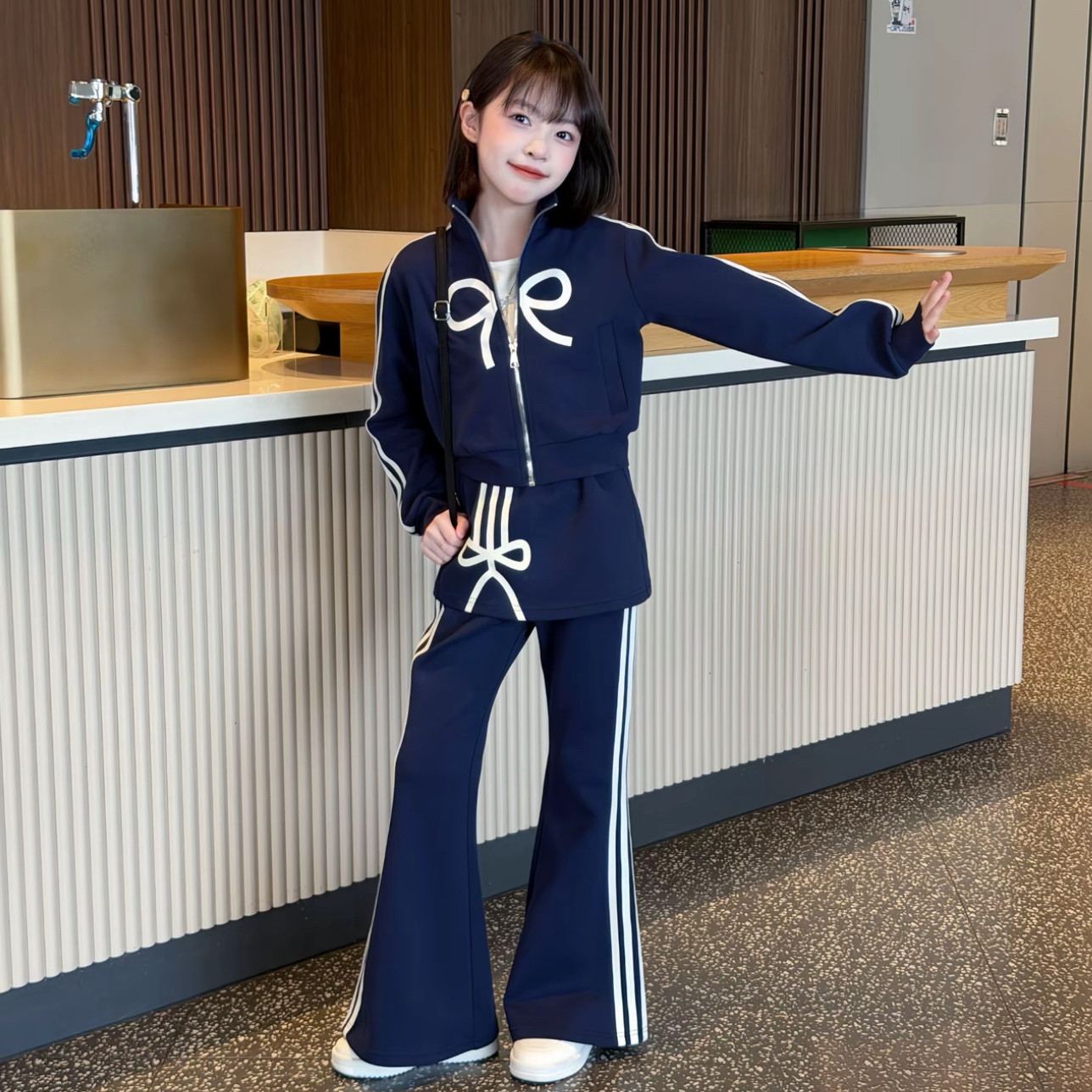 女童韩系蝴蝶结印花套装春季新款运动风立领外套显瘦喇叭裤两件套