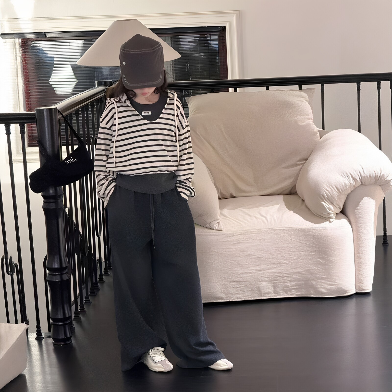 女童条纹连帽卫衣阔腿裤三件套