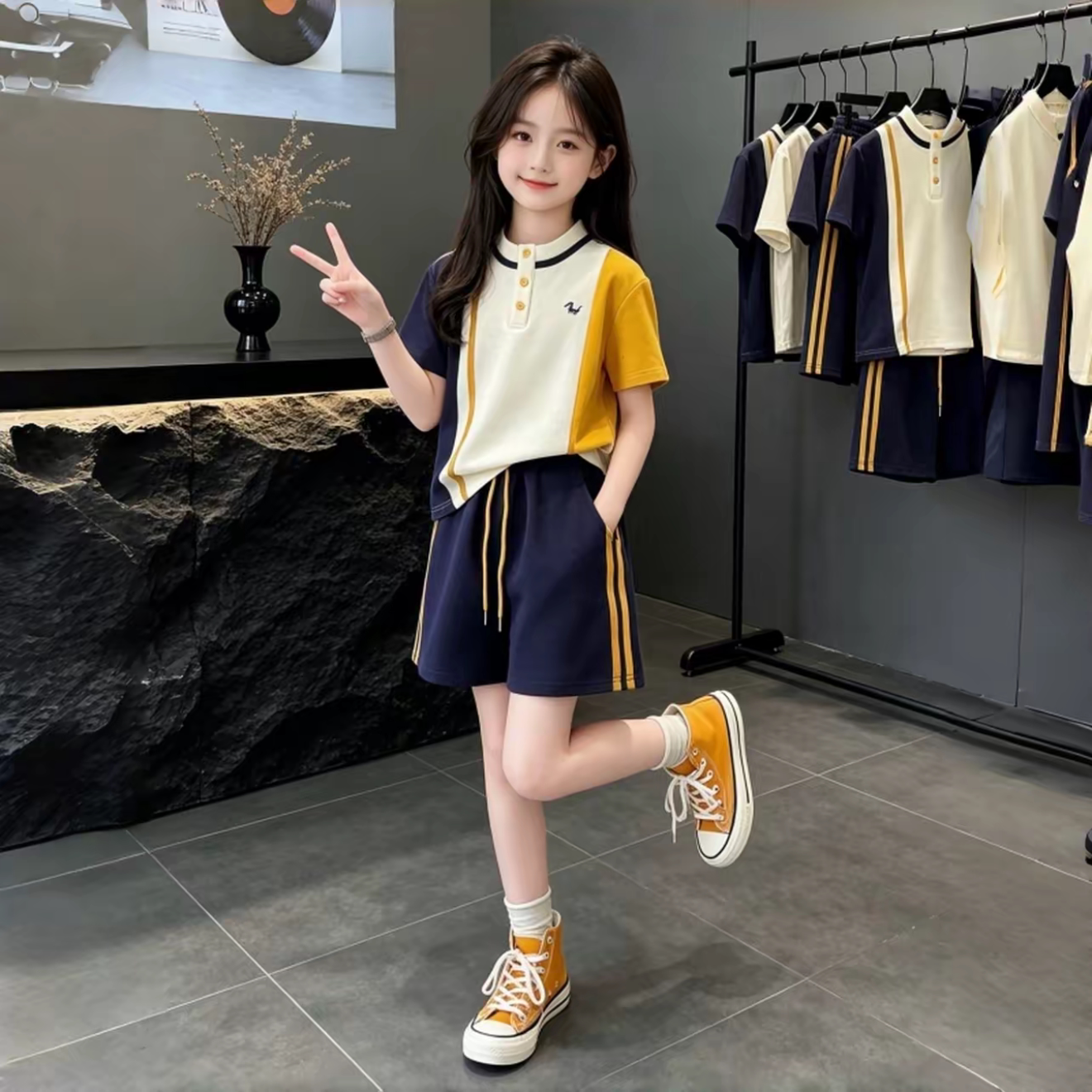 女童拼色短袖休闲短裤两件套