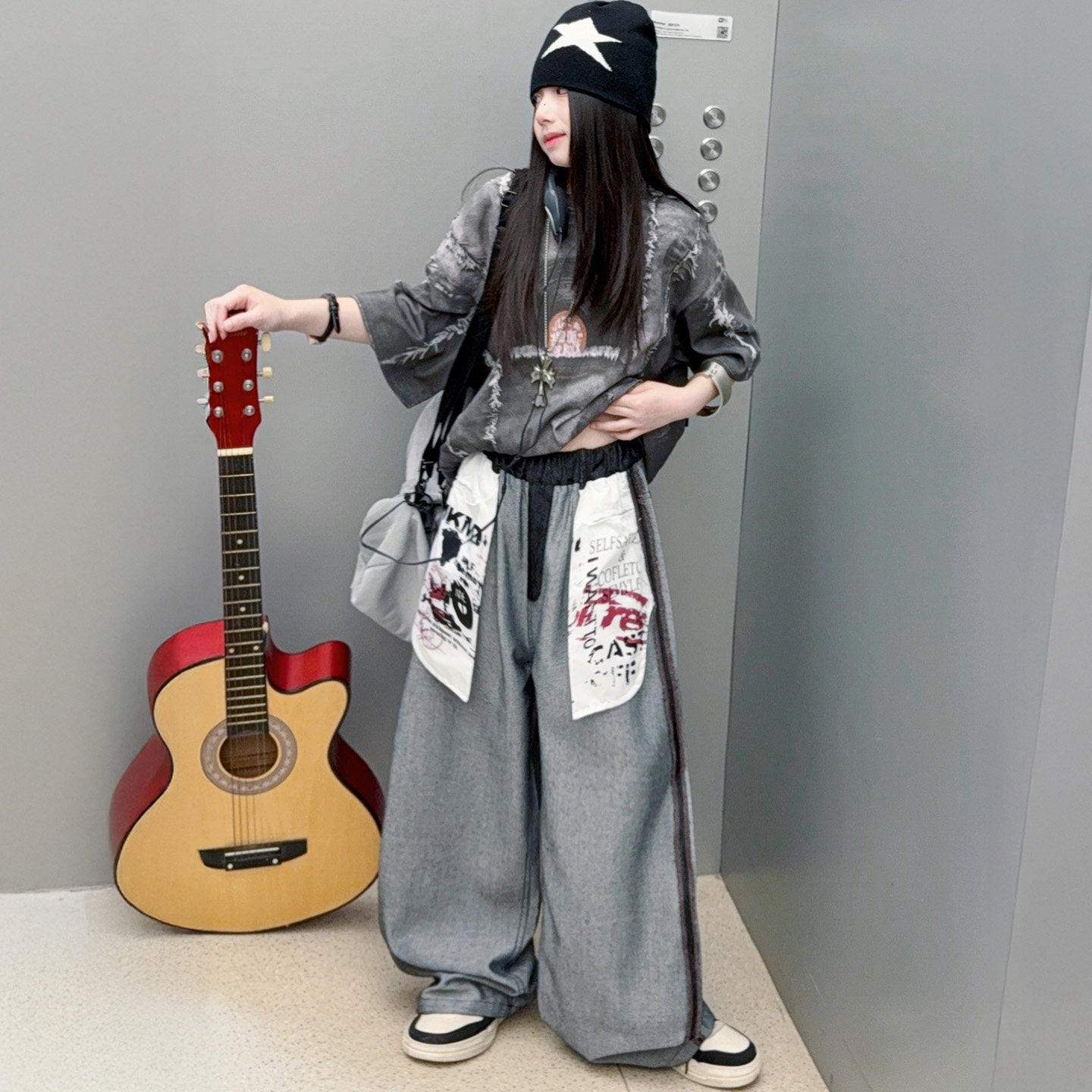 女童毛边宽松短袖涂鸦牛仔裤套装