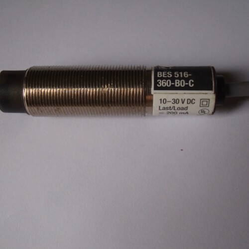 寻《《接近开关／传感器。BALLUFF/巴鲁夫。型号：BES516