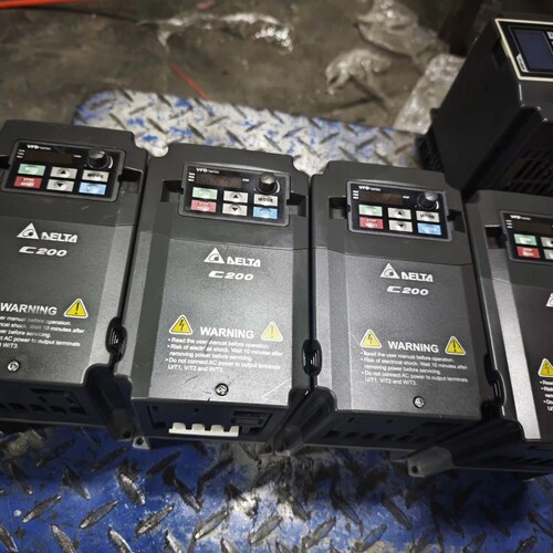 寻《《台达C200变频器VFD004cB21A-20.0.4KW，