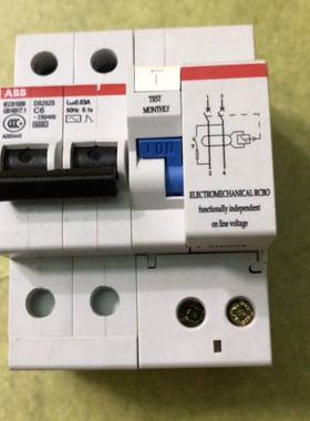 寻《《库存积压货ABB漏电保护断路器，DS 252S C06，6A
