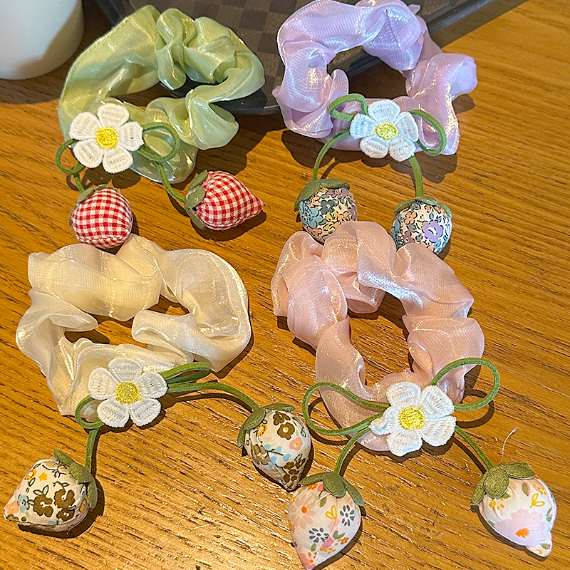 草莓花朵扎头发可爱甜美