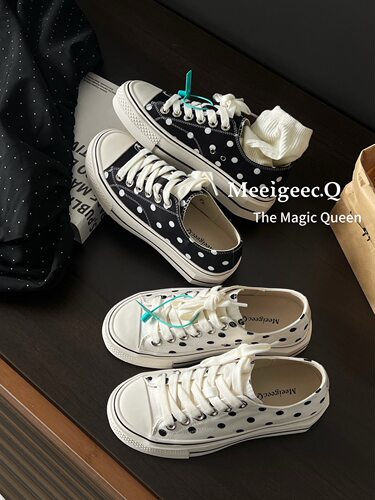 Meeigeec.Q～韩版厚底波点休闲板鞋女2026新款百搭舒适透气帆布鞋