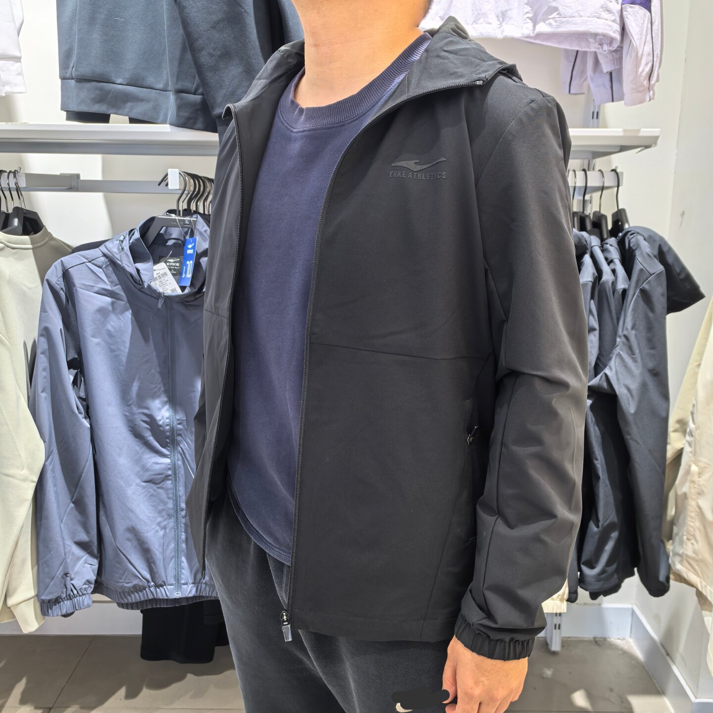 鸿星尔克运动外套男子2026春季防