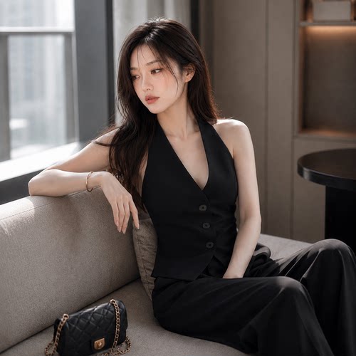 2026新款洋气休闲通勤百搭简约纯色露背挂脖西装小马甲女马夹背心
