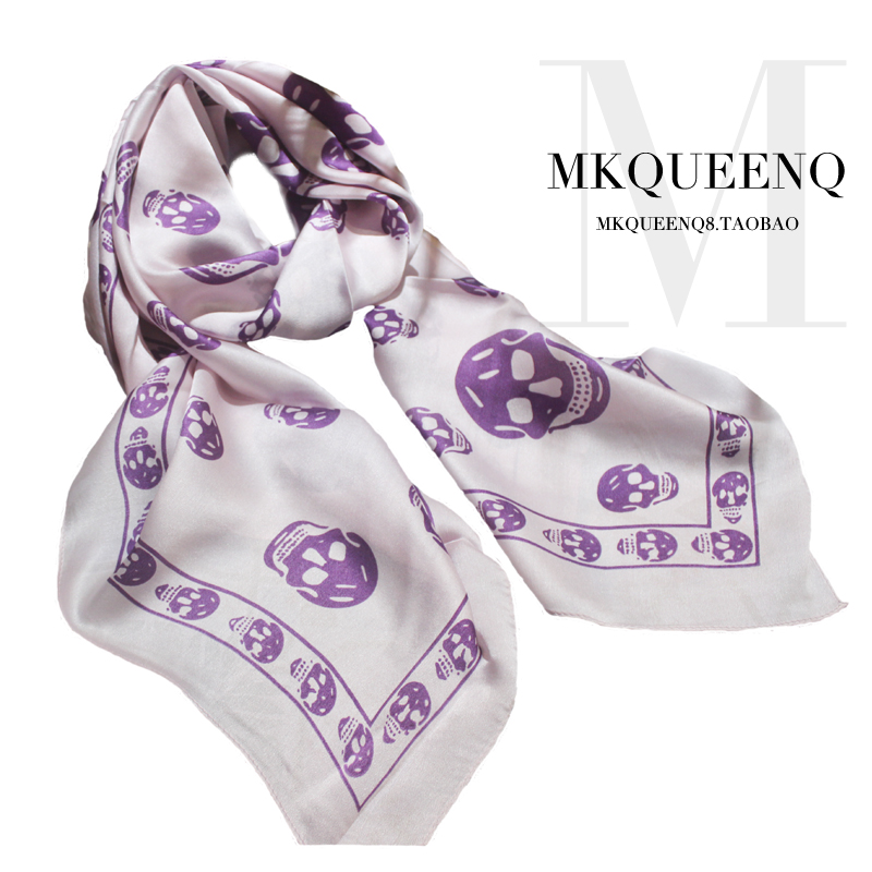 2024秋冬欧美百搭骷髅真丝丝巾鬼头缎面真丝围巾大方巾披肩两用女
