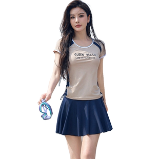 泳衣女款保守分体2025新款大码胖mm遮肉显瘦高级感纯欲游泳衣套装
