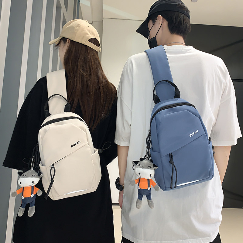 男士胸包斜挎包时尚潮牌挎肩包休闲日系单肩包女生街头运动挎背包