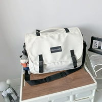 Белая джинсовая подвеска