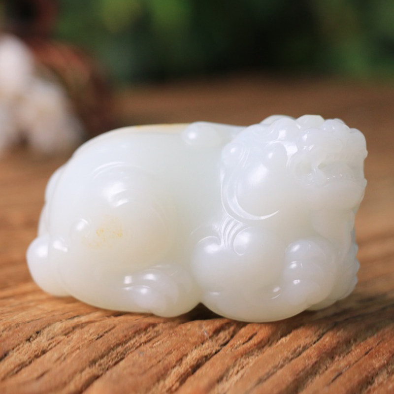 天然新疆和田玉貔貅男士款手把件羊脂白玉籽料皮休把玩件文玩257g