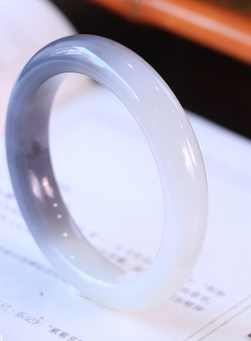 新疆天然和田玉冰底烟紫手镯女款紫白分明玉镯55mm圈口古风意境美