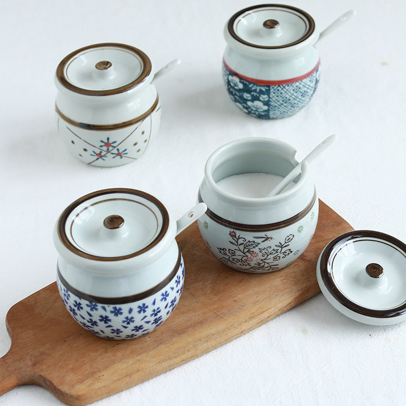 Cruet suit Sauce pot Lecythus Creative home ceramics Salt jar Pepper Seasoning Box Japanese kitchenin the Kitchen/Cooking utensils , Kitchen Gadgets/Kitchen storage , Storage jars/Kitchen storage containers , Seasoning bottles  category - from Buy2taobao.com to provide professional Taobao agent buy service