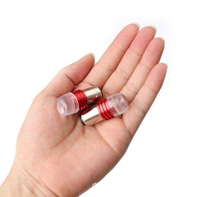 适用长安逸动PLUS刹车灯20-23款21尾灯LED刹车爆闪灯泡22配件改装