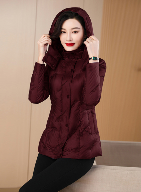 酒红色短款羽绒服女气质冬季新款高端小款白鸭绒保暖修身外套6212