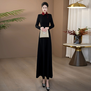 初冬巨好看的连衣裙女2025新款冬加厚气质显瘦高级感连身长裙304