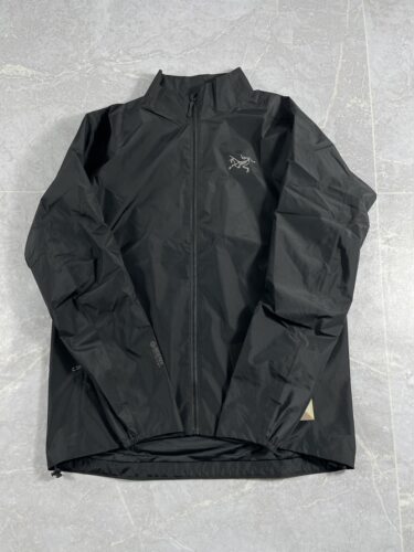 始祖鸟SOLANO防水防风夹克外套