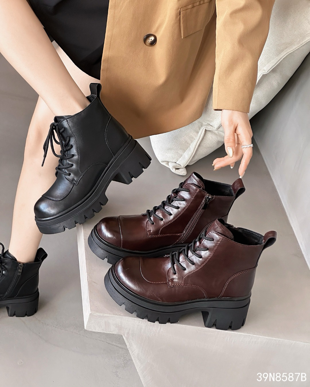 欧洲站2024秋冬加绒英伦风粗跟圆头系带短靴切尔西舒适马丁靴8587