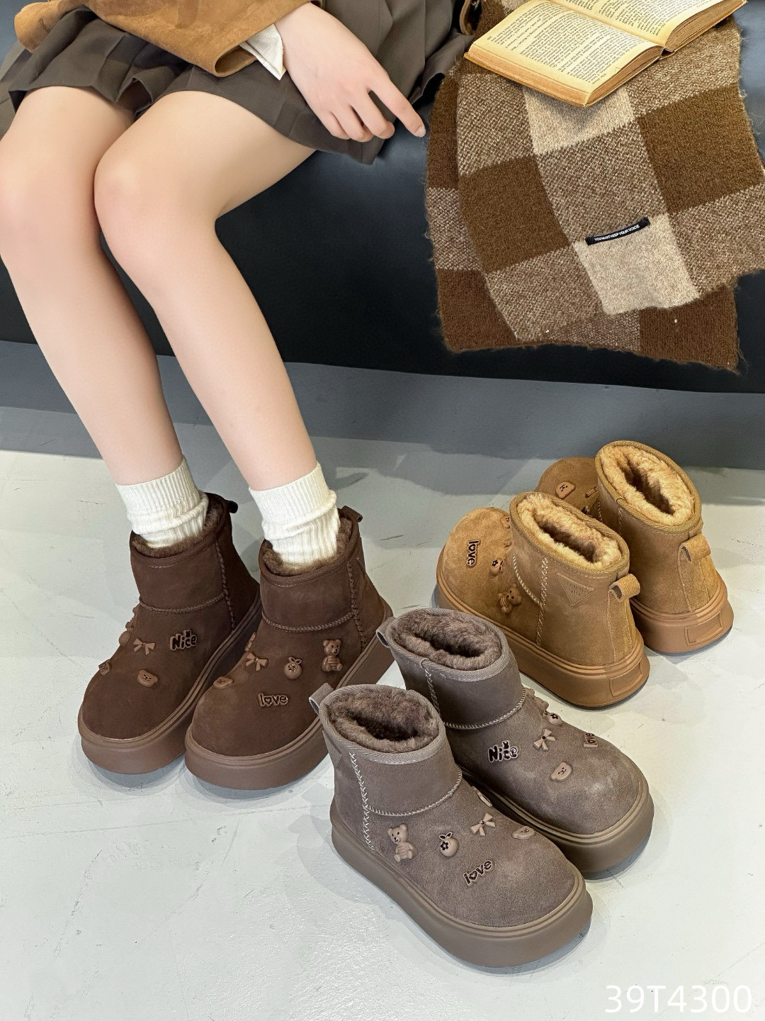 欧洲站2025冬款松糕厚底保暖雪地靴加厚绒短筒舒适百搭女靴子4300