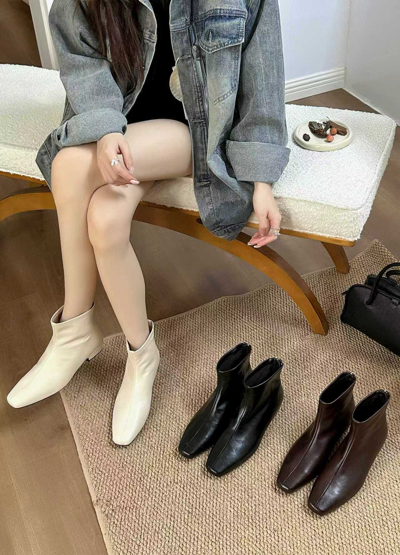 米新款2025冬款英伦风矮跟方头复古加绒短靴切尔西马丁靴百搭女靴