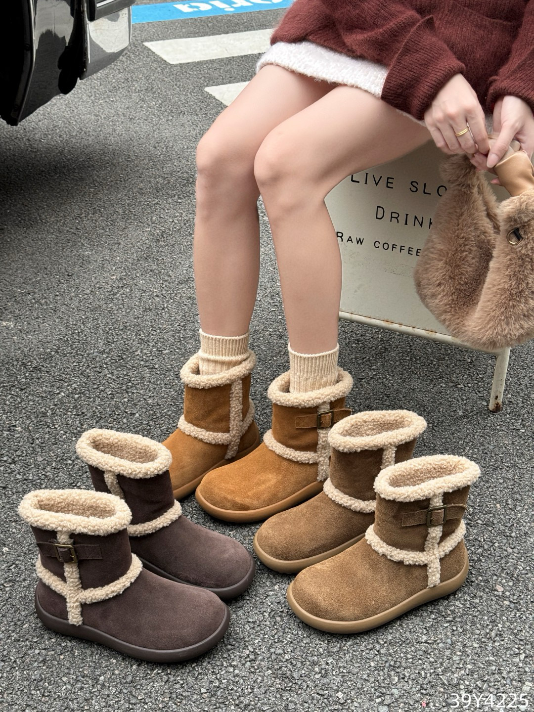 欧洲站2025秋冬英伦风平底加绒短靴切尔西舒适马丁靴雪地靴女4225