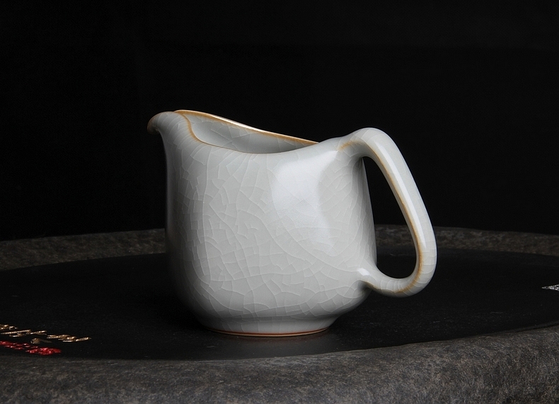 台湾柏采汝窑茶海冬青釉月白 柏采窑 IR-107E汝瓷开片 倾簌公道杯