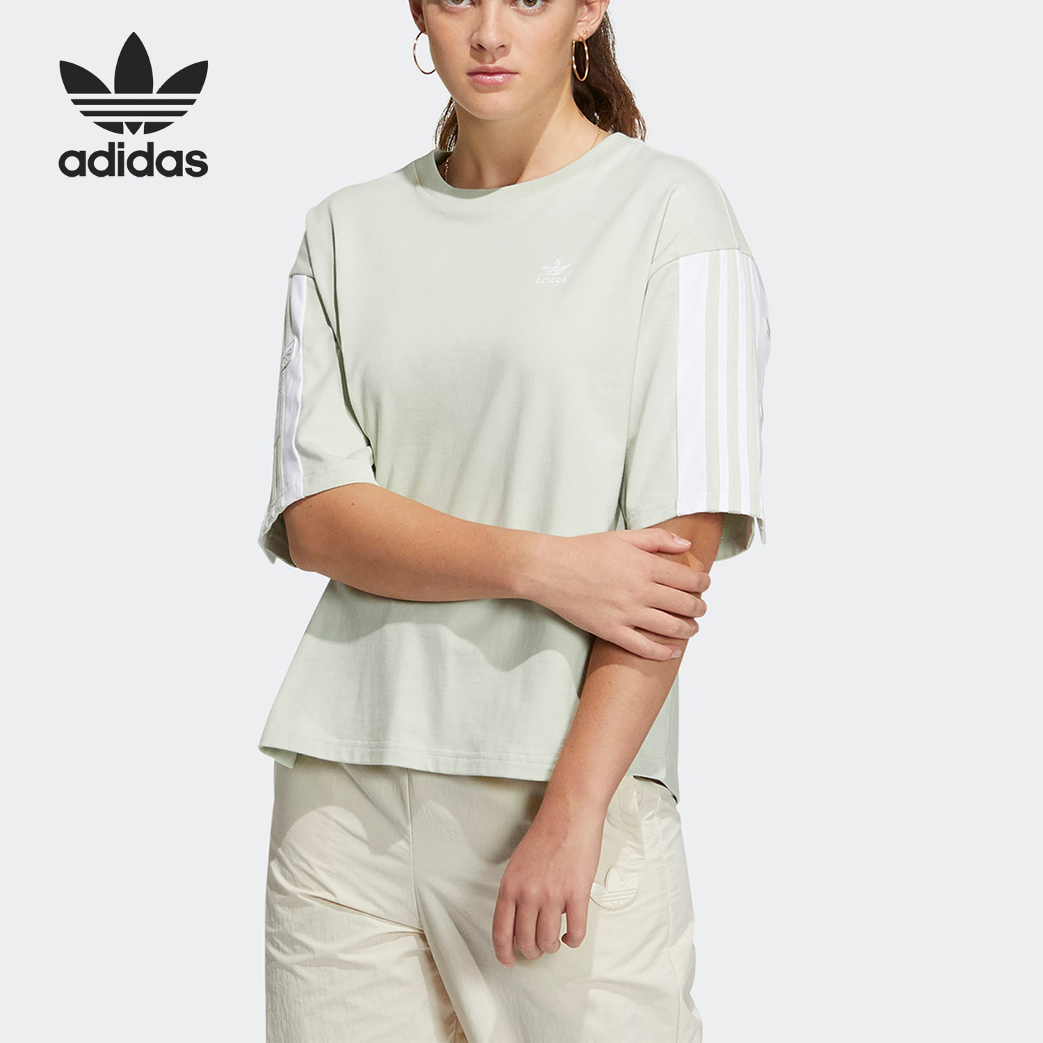 上新H Adidas/阿迪达斯三叶草新款女子运动排扣短袖T恤HY4264