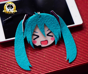 初音未来手办公仔周边 动漫樱花不织布胸针手机挂件生日礼物 包邮