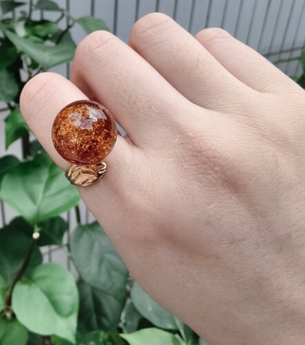 天然琥珀蜜蜡花珀虫珀戒指，戒指可调节，不支持退换