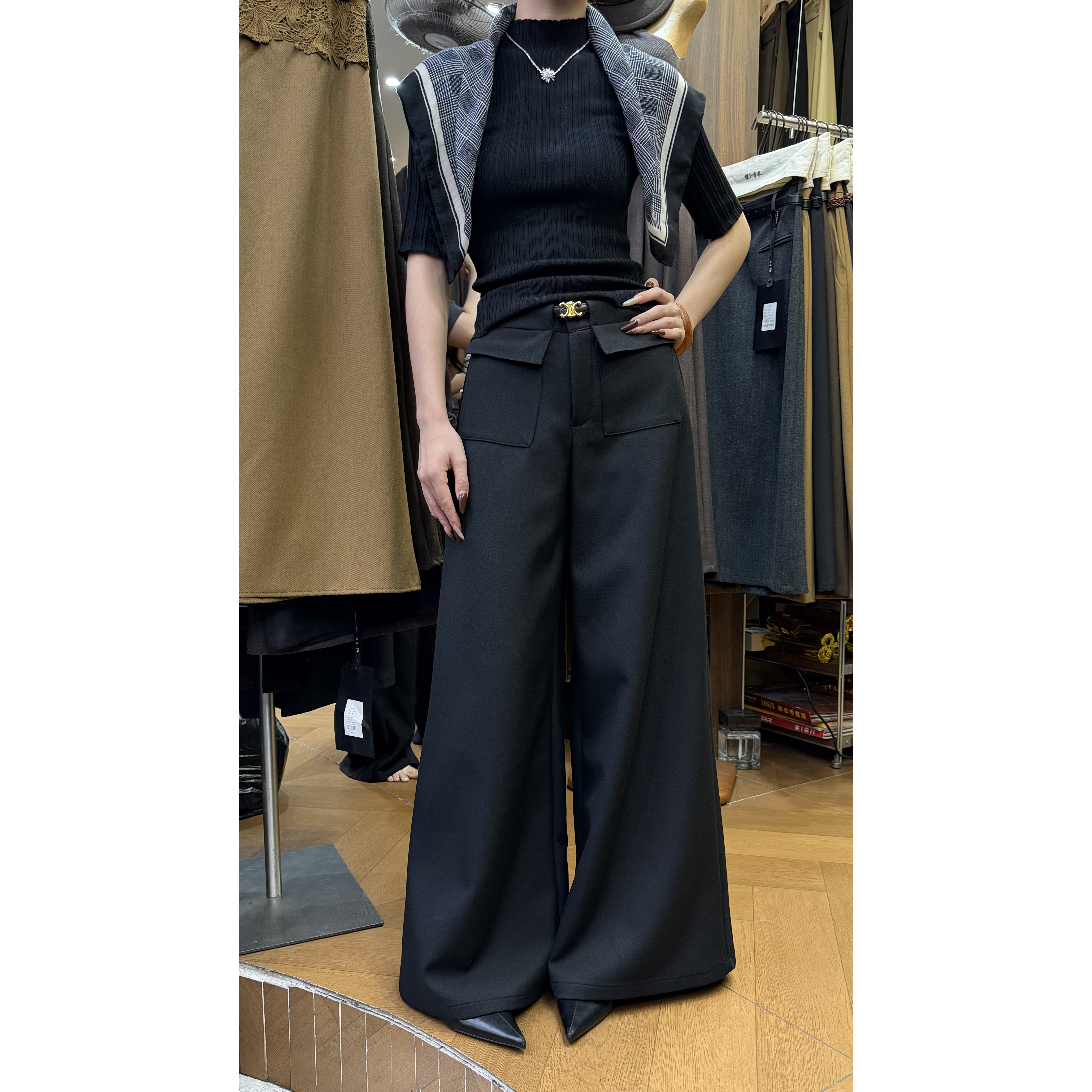 复古黑色工装西装阔腿裤女秋冬新款宽松显瘦百搭通勤直筒微喇长裤