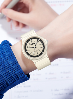 FILA斐乐学生手表只看时间考试专用初高中生女男学生静音腕表6788