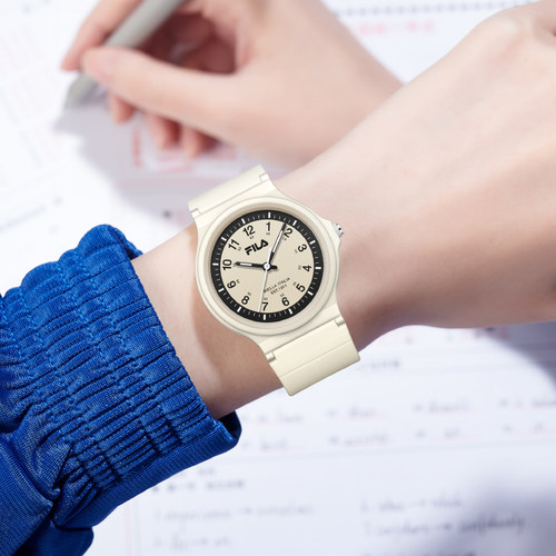 FILA斐乐学生手表只看时间考试专用初高中生女男学生静音腕表6788
