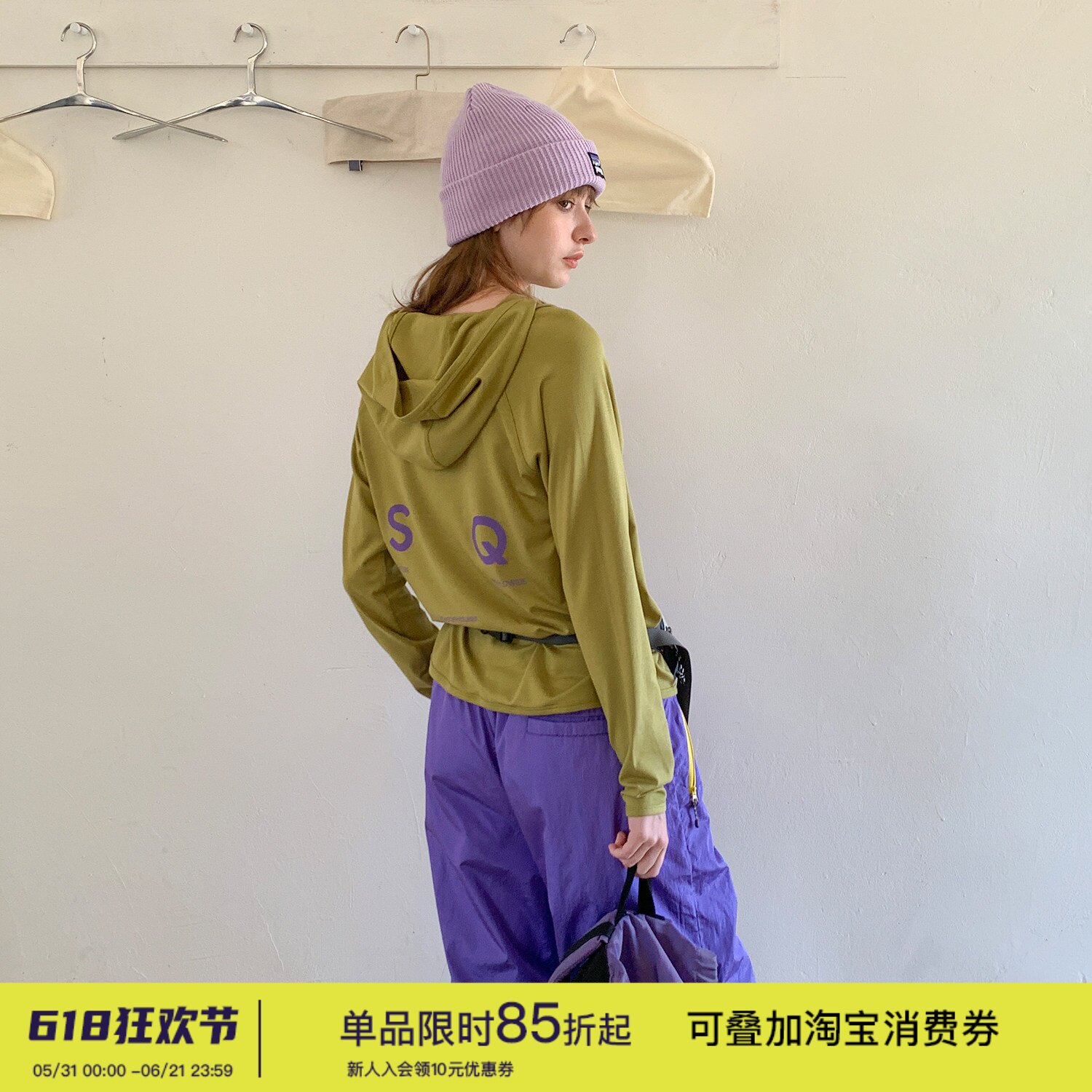 square houlest百搭户外骑行运动柔软贴肤印花连帽套头长袖卫衣女