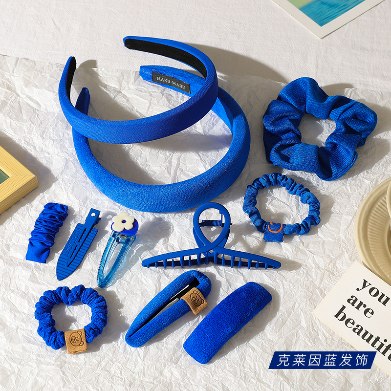 克莱因蓝发饰蓝色发夹