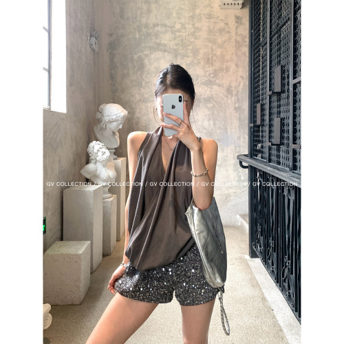 交叉v领不规则斜裁松弛感背心