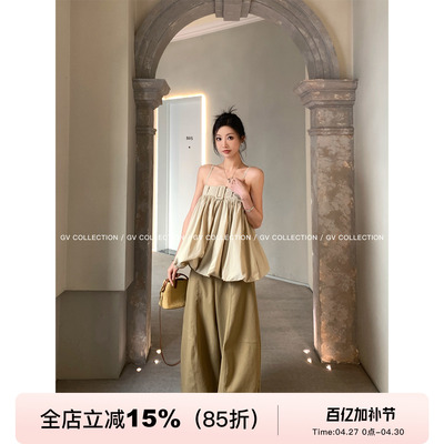 初夏俏皮设计感花苞吊带上衣