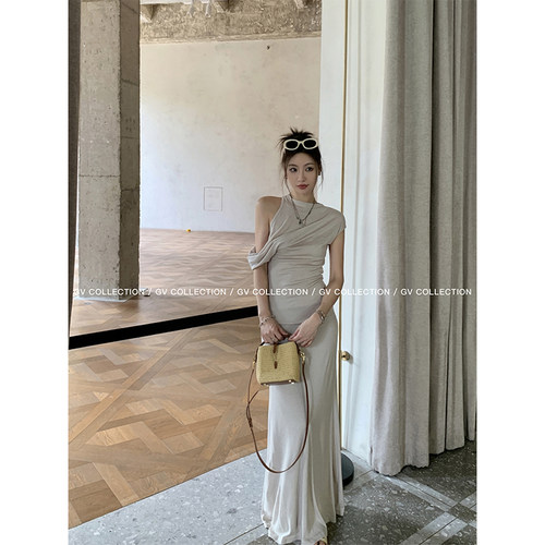 杏色不规则设计感上衣半裙套装