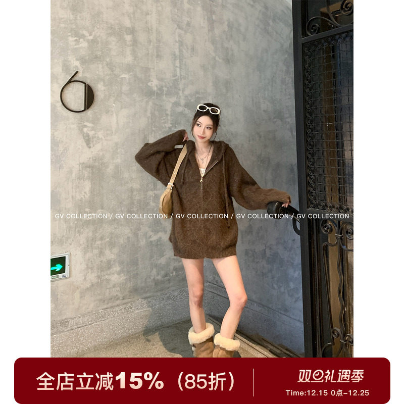 连帽羊毛亮片廓形毛衣外套