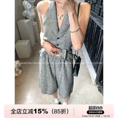 星点编织挂脖翻领露背五分裤套装